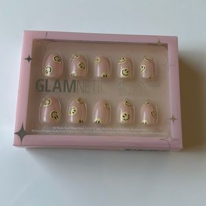 ☺️Glamnetic Press On Nails☺️